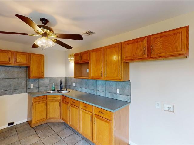 House for sale in Cuero