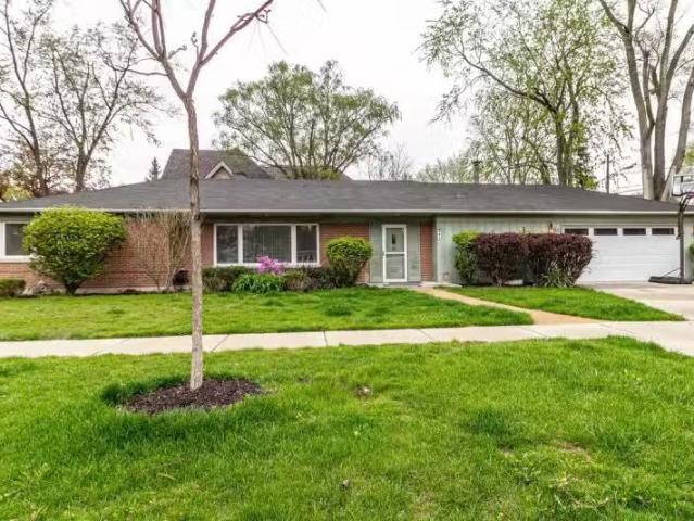 House for rent in Glenview