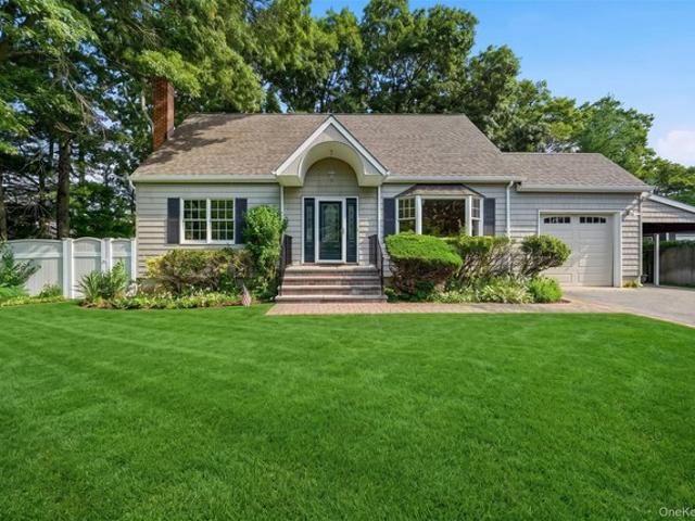 House for sale in Bohemia, New York