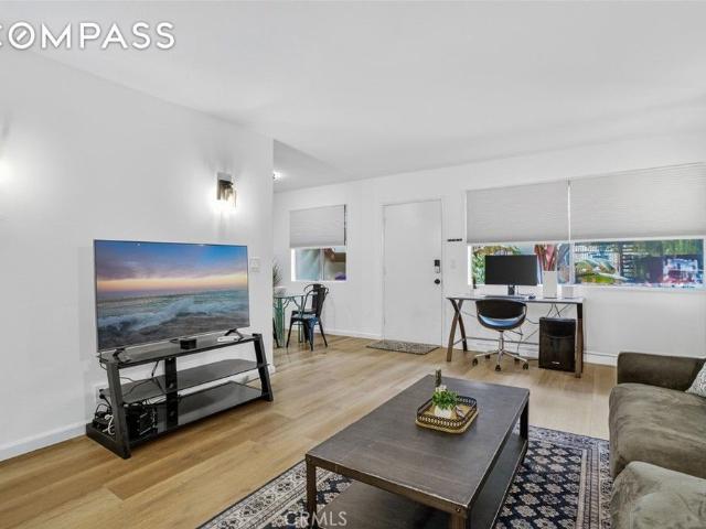 Townhouse for sale in Long Beach