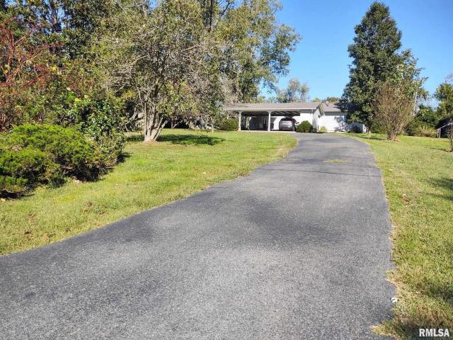 House for sale in Grantsburg, Illinois