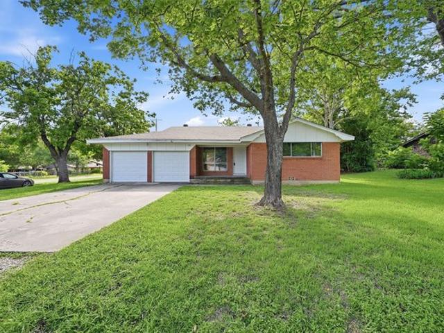 House for sale in Howe, Texas