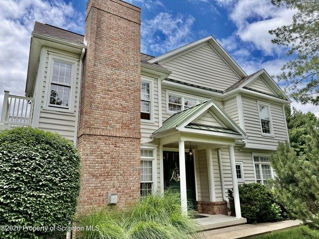 Townhouse for sale in Moosic, Pennsylvania
