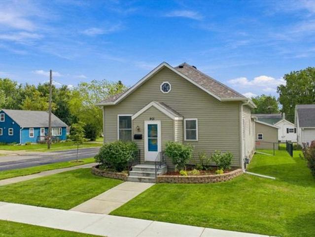 House for sale in Marshfield, Wood County
