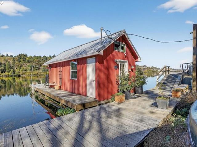Condo for sale in Oregonia