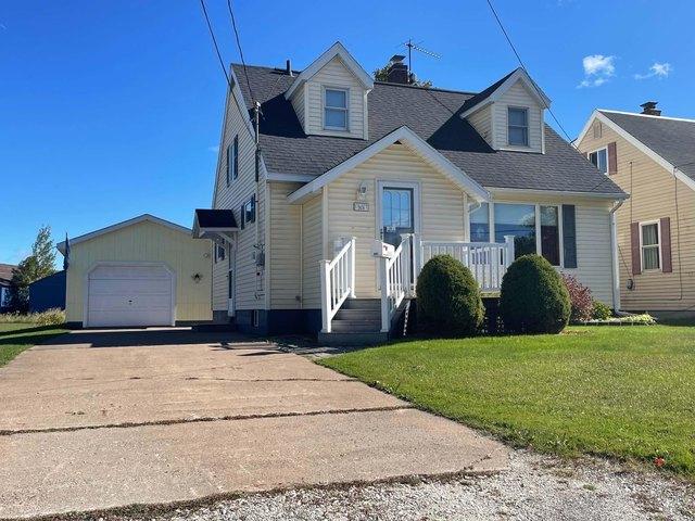 House for sale in Sault Ste. Marie, Chippewa County