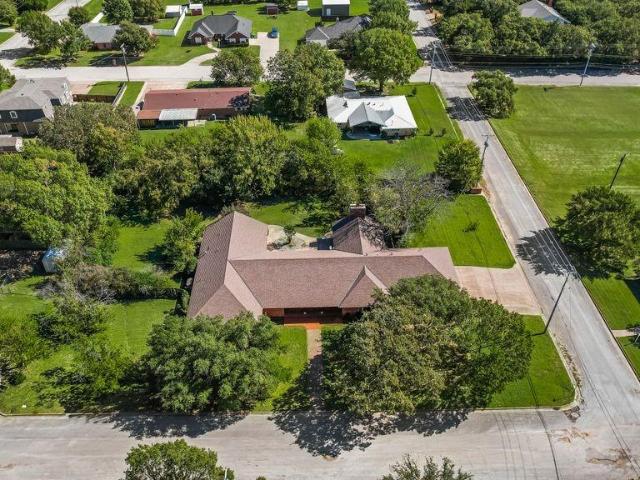 House for sale in Bowie, Texas