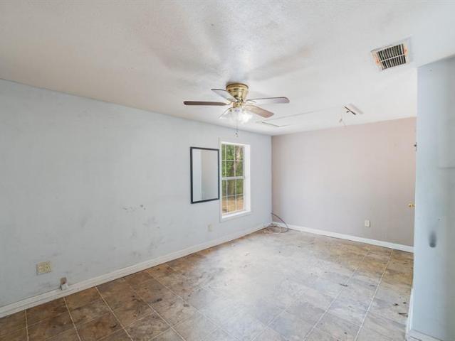 House for sale in Henderson, Texas