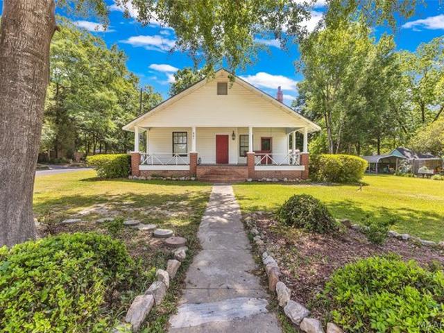 House for sale in Elmore, Alabama