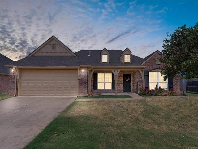 House for sale in Owasso, Tulsa County