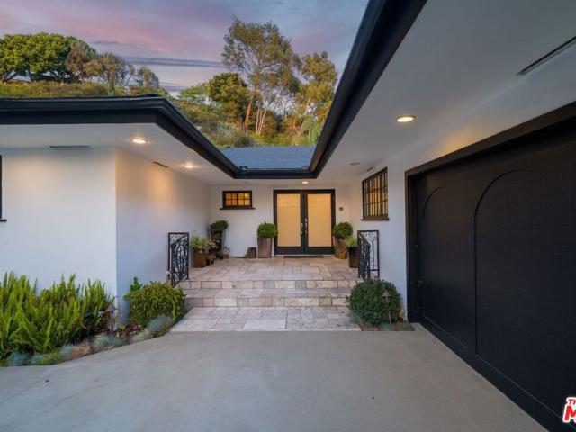 Property for rent in Canoga Park, California