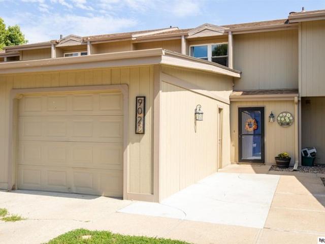 Townhouse for sale in Omaha, Douglas County