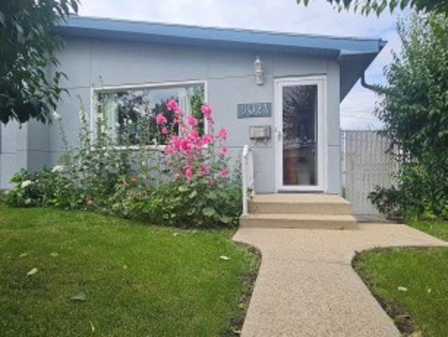 House for sale in Wedgewood, Alberta