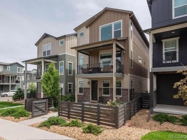 House for sale in Chroma Apartments, Highlands Ranch