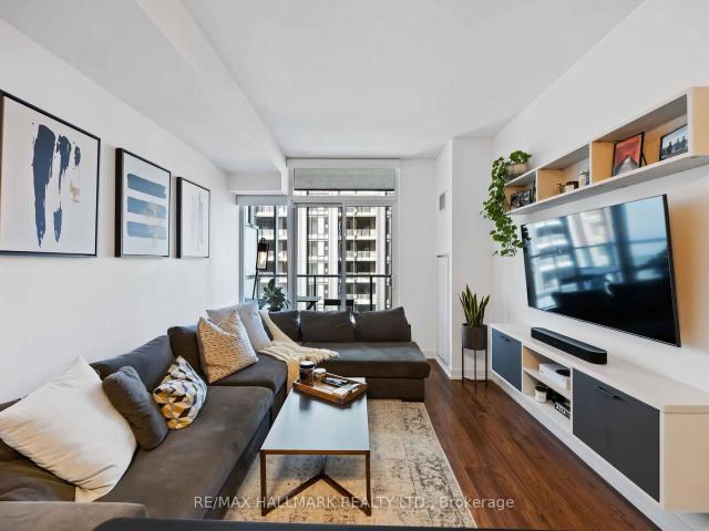 Condo for sale in Toronto, Golden Horseshoe