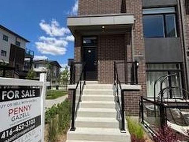 Townhouse for sale in Durham, Ontario