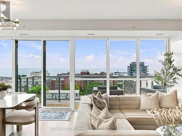 Condo for sale in Port Credit, Mississauga