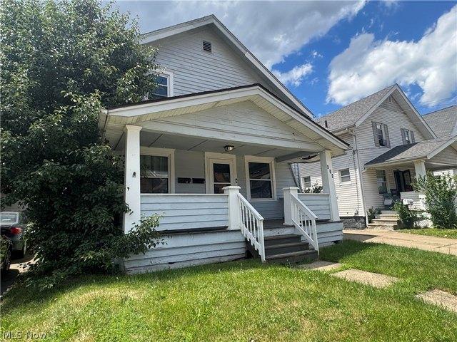 House for sale in Summit, Ohio