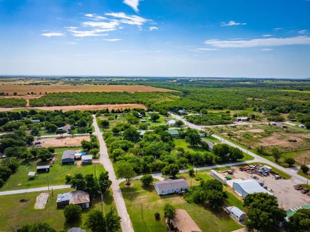 House for sale in De Young, Texas