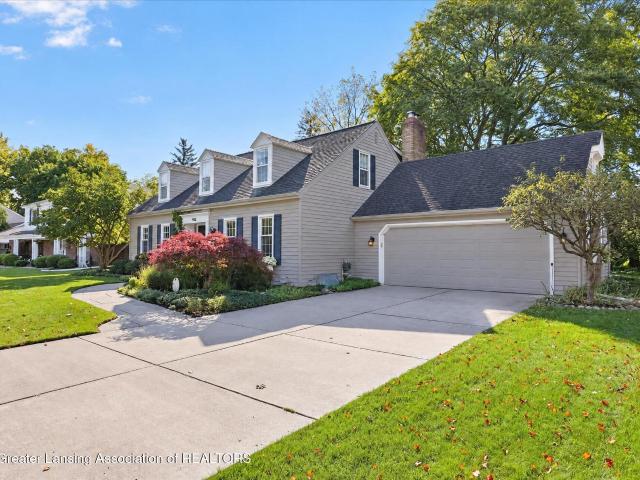 House for sale in Whitehills, East Lansing
