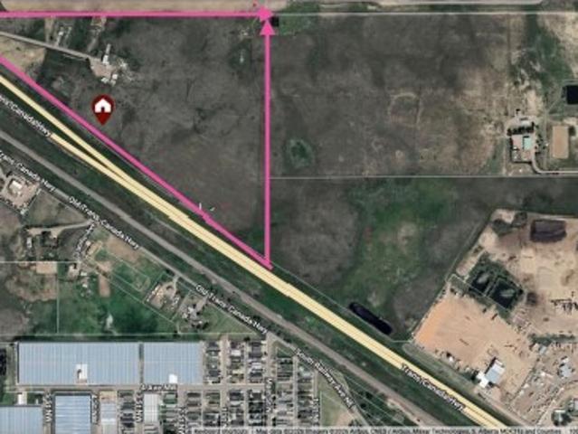 Farm for sale in Suffield, Redcliff