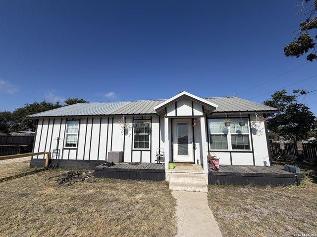House for sale in Rocksprings, Edwards County