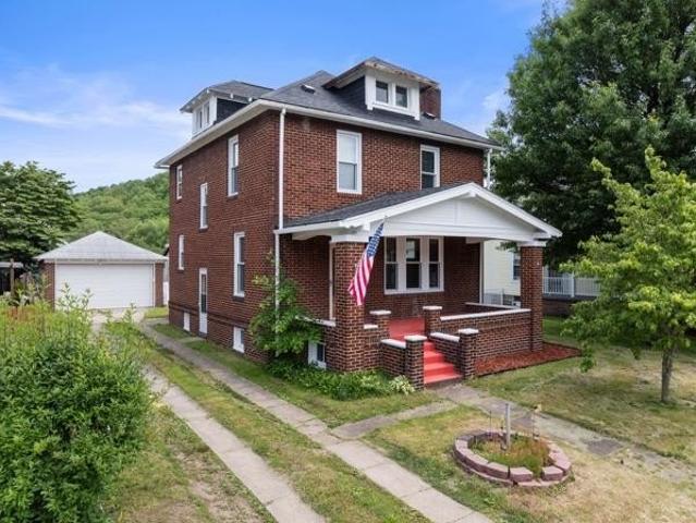 House for sale in Glen Dale, West Virginia