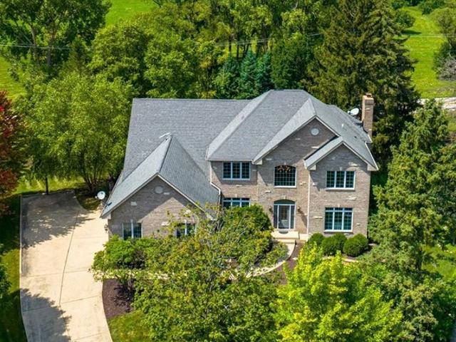 House for sale in Mchenry, Illinois