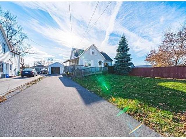 House for sale in Ancaster, Ontario
