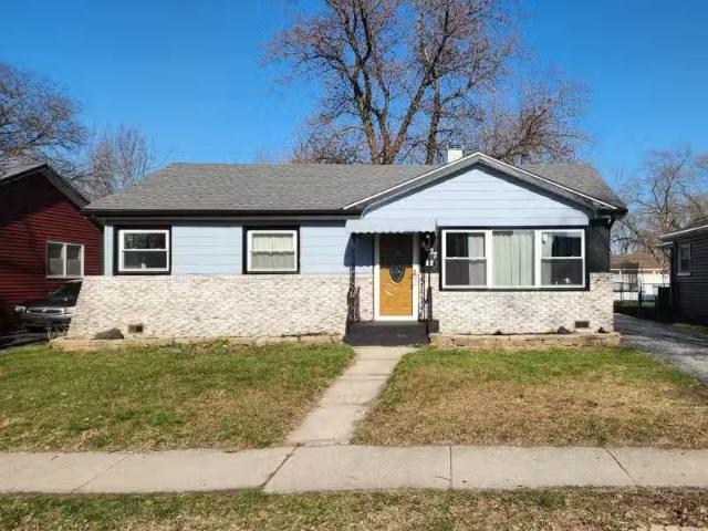 House for rent in Oak Lawn