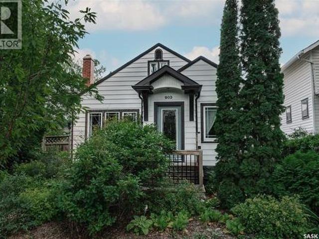 House for sale in Saskatoon, Saskatchewan