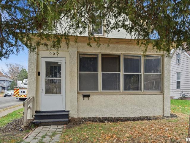 House for sale in Rock Island, Illinois
