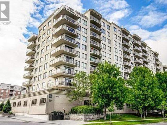 Condo for sale in Burlington, Ontario