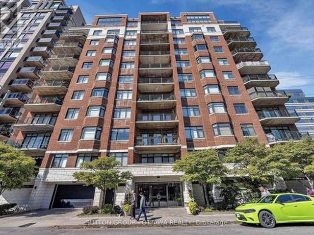 Condo for sale in Somerset, Ottawa