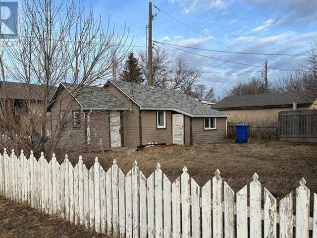 House for sale in Lethbridge, Alberta