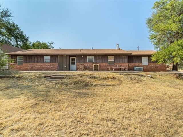 House for sale in Arapaho, Oklahoma