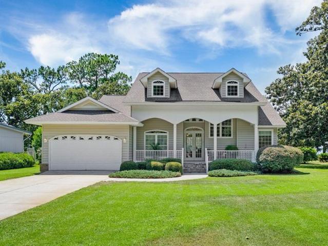 House for sale in Bonneau, South Carolina
