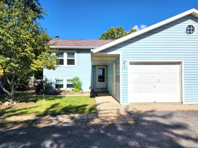 Townhouse for sale in Wauconda, Lake County