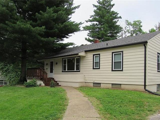 House for sale in Alton, Illinois