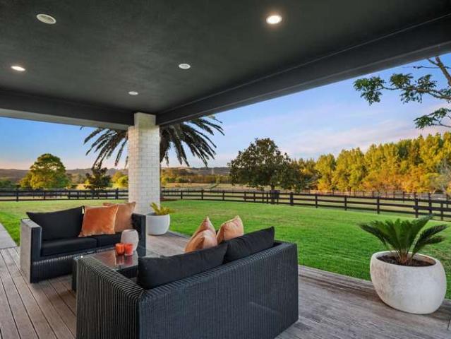 Property for sale in Waimauku