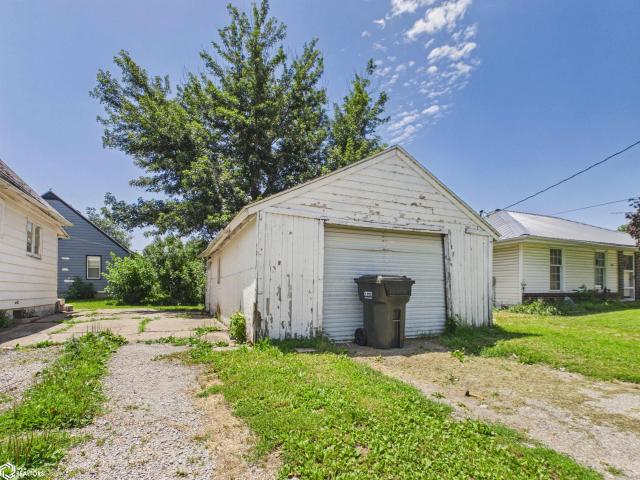 House for sale in Mahaska, Iowa