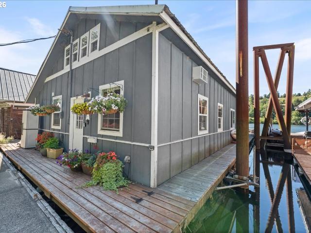 House for sale in Oregonia
