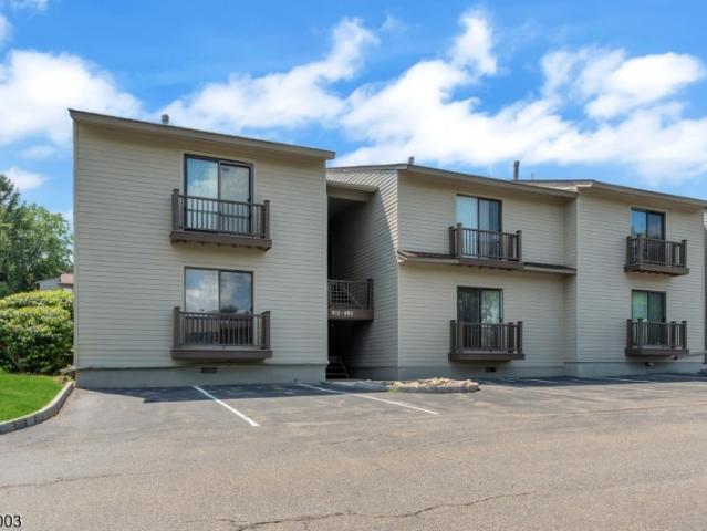 Condo for sale in Glen Gardner, New Jersey
