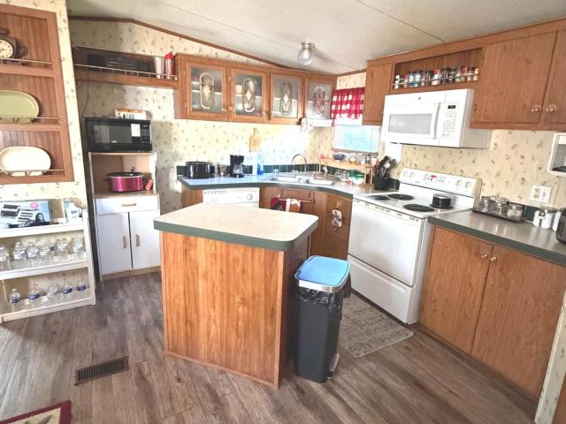 House for sale in Hiotts, Cottageville