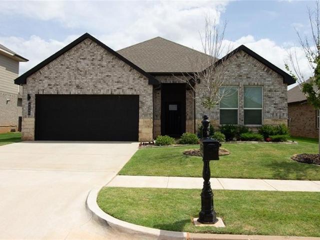 House for sale in Yukon, Oklahoma