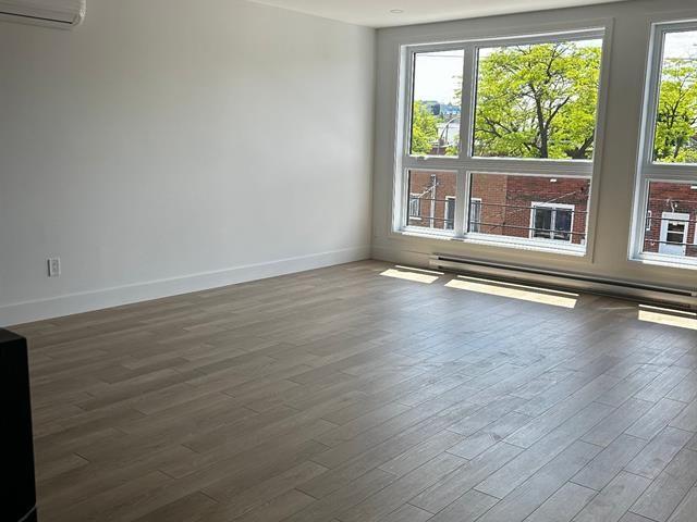 Apartment for rent in St. Leonard's, Quebec