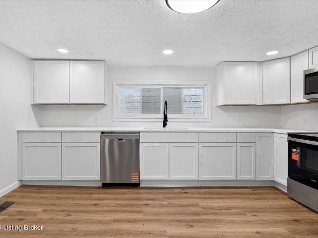 House for sale in Lebanon Junction, Kentucky