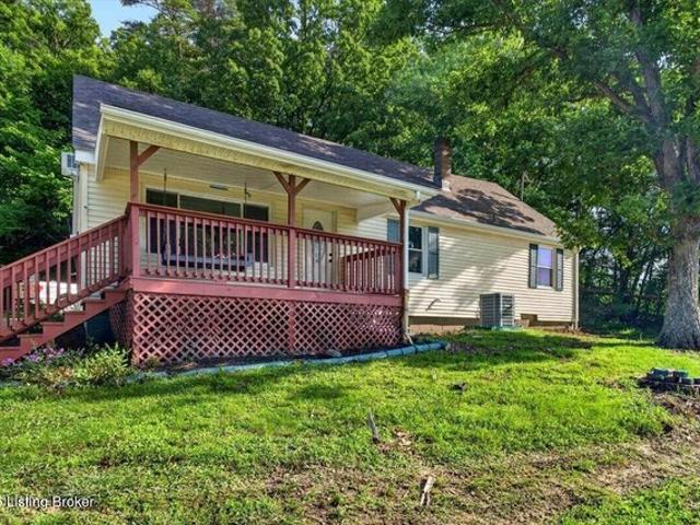 House for sale in Lebanon Junction, Kentucky