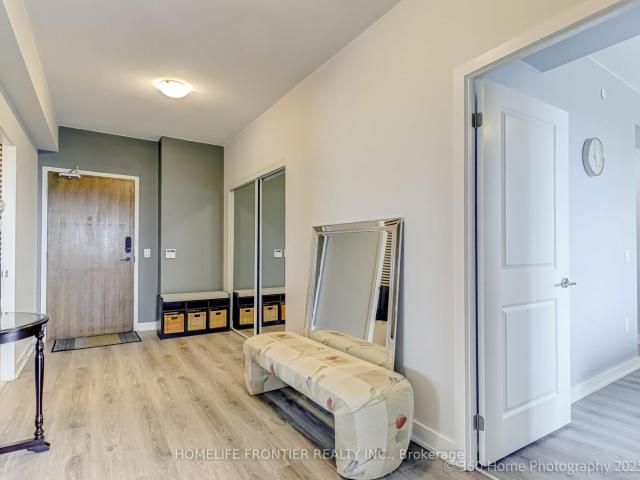 Condo for sale in Toronto, Golden Horseshoe