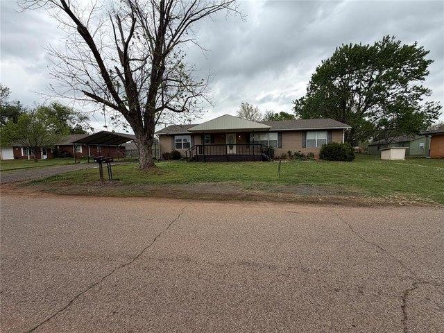 House for sale in Maysville, Oklahoma